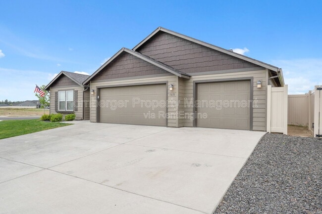 Building Photo - 5618 Sherri Lea Rd