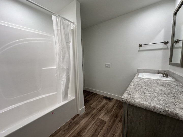 Building Photo - 7 Rainier St N