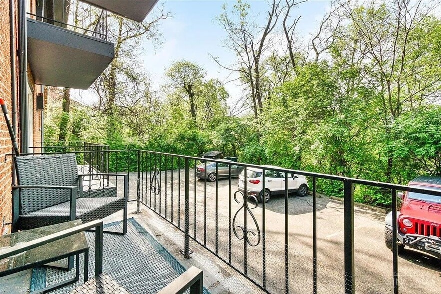 Building Photo - 505 Sandheger Pl