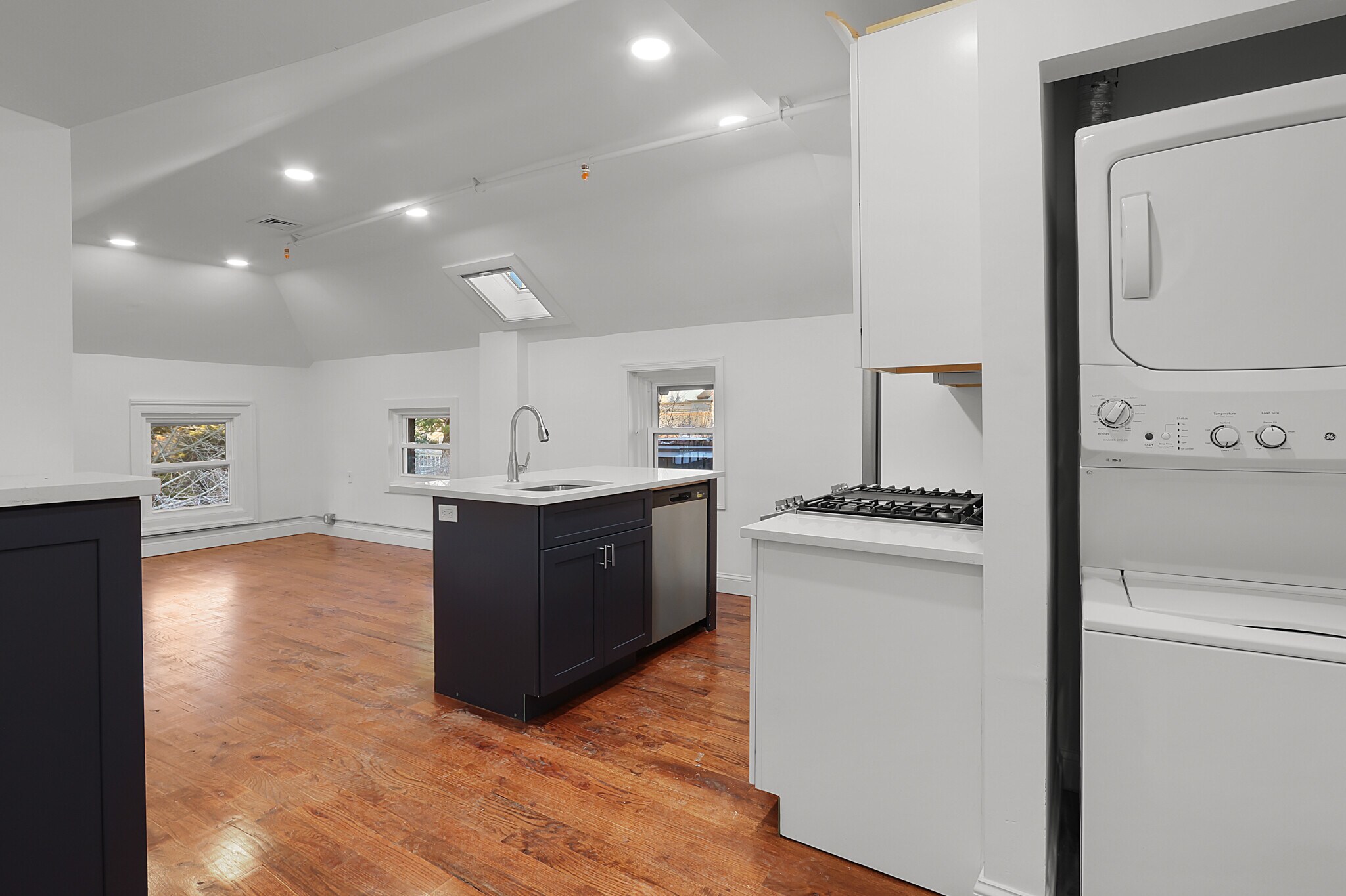 Building Photo - 57 Trumbull St