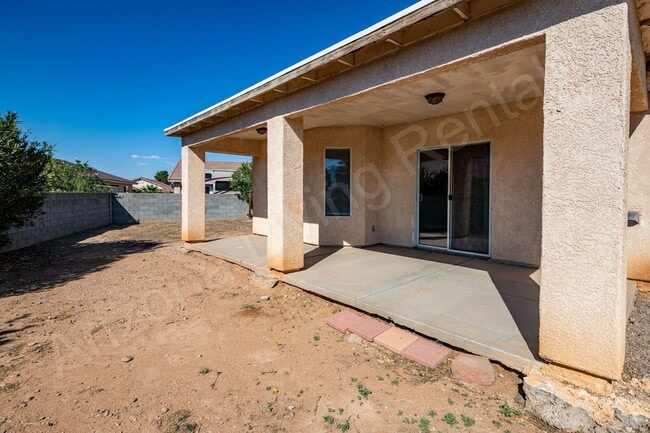 Building Photo - BEAUTIFUL CUL-DE-SAC HOME