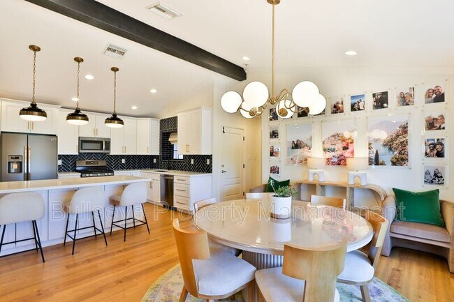 Building Photo - 2672 E Mesquite St