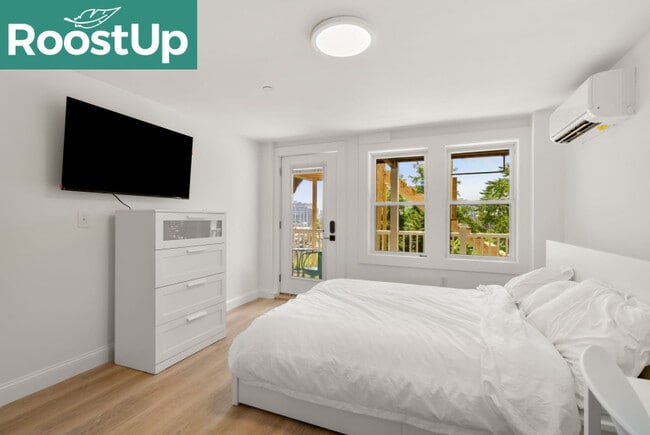 Building Photo - RoostUp Furnished Private Bedroom with Pri...