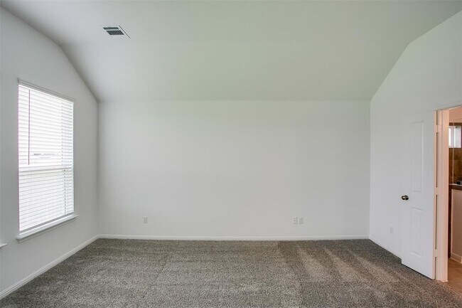 Building Photo - 105 Coronella Dr