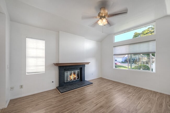 Building Photo - 806 Windward Ln