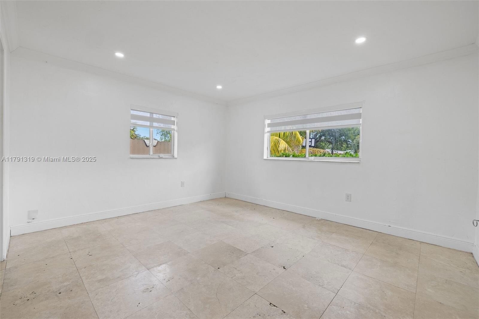 Building Photo - 6511 SW 31st St