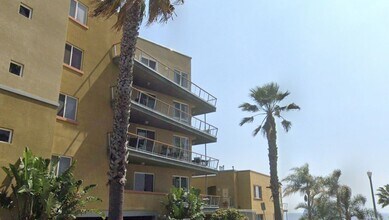 Building Photo - Top-Floor Oceanview 3 Bed/2 Bath Condo In Long Beach!