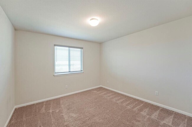 Building Photo - 202 Driftwood Ln