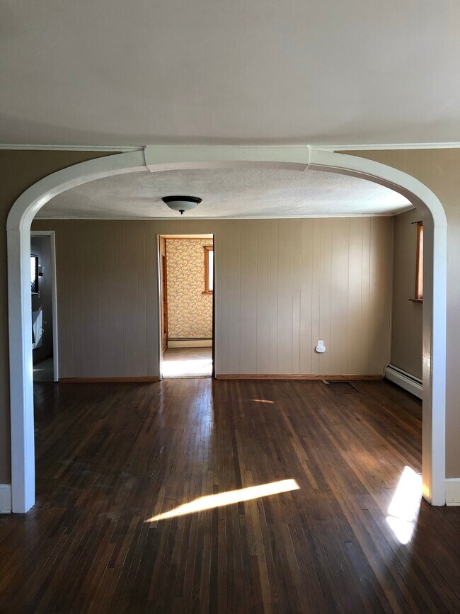 Dining area - 3923 County Route 57