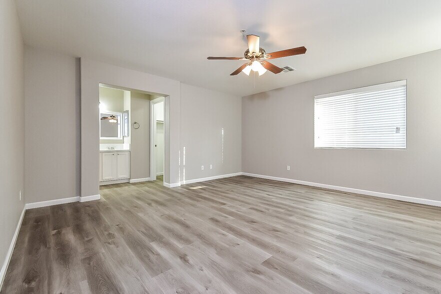 Building Photo - 3214 Sunrise Cove Ave