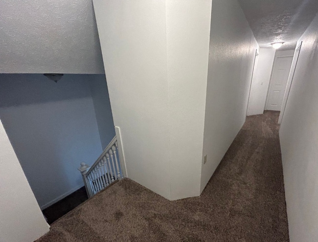 Building Photo - 312 E Mission Ave