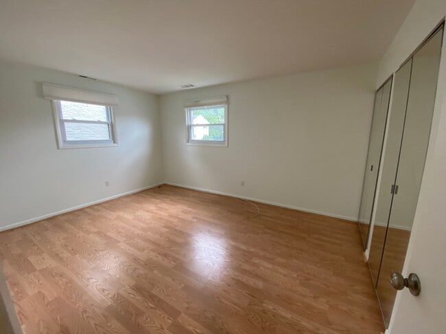 Building Photo - Pristine 2Bed Condo Unit in Warren Lodge!