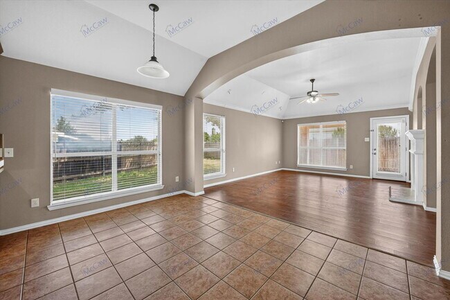 Building Photo - 9068 Weller Ln