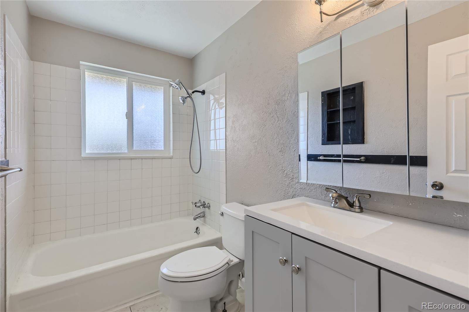 Building Photo - 8876 Lipan St