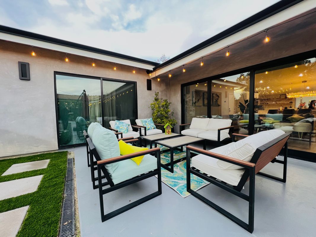 Building Photo - 4821 Heaven Ave