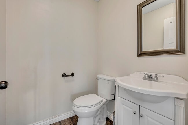 Building Photo - 6790 Greenfield Ln