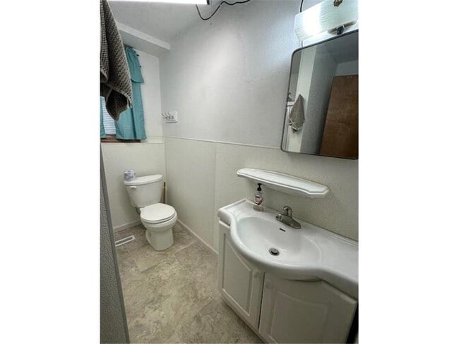 Building Photo - 2009 Great Bend Blvd