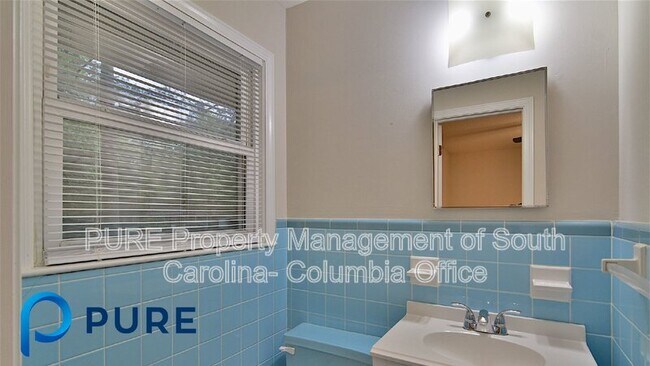 Building Photo - 316 Pitney Rd