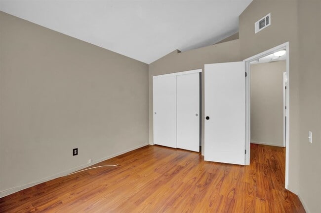 Building Photo - 939 Shana Pl