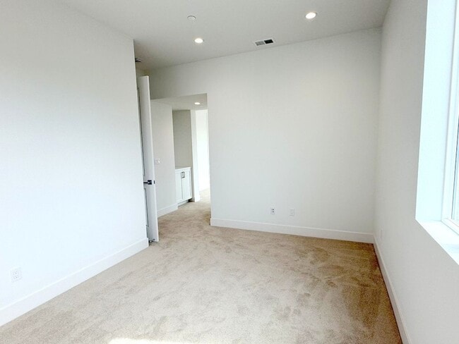 Building Photo - Newly Built ! Be The First To Live Here ! Modern Detached Home In New City Village !