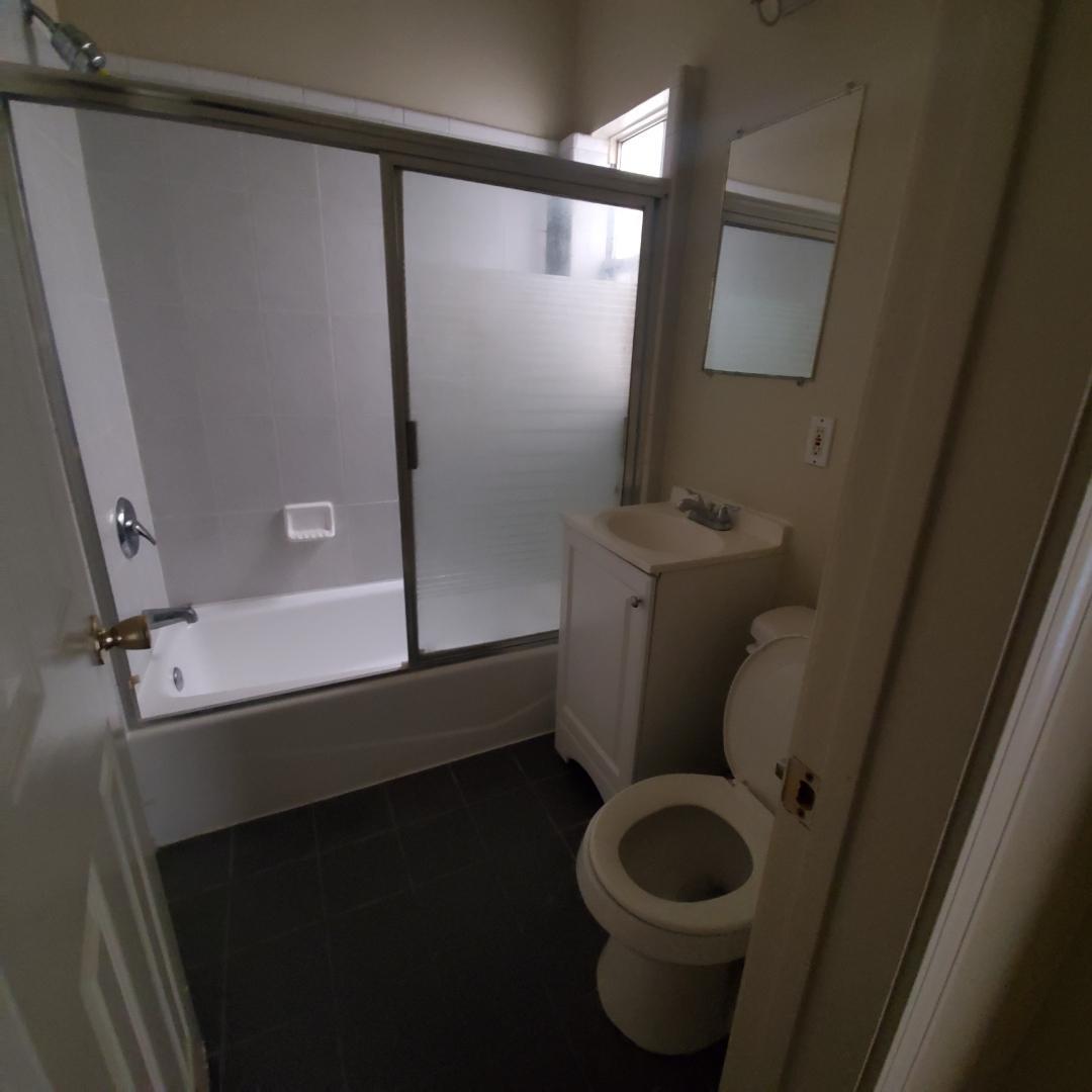 Bathroom - 1366 S Burnside Ave