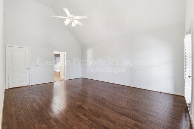 Building Photo - 4424 Blossom St