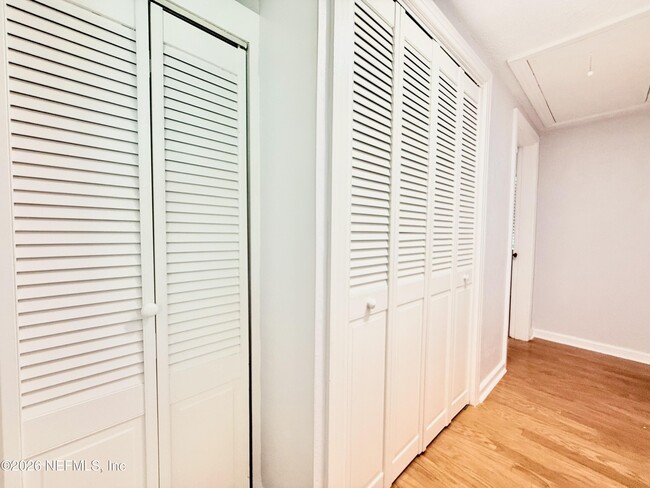 Building Photo - 1319 Azalea Dr