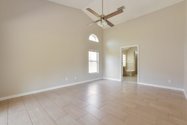 Building Photo - 12638 Beltingle Ct