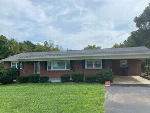 Building Photo - 3-Bedroom Cookeville Home with Basement, Garage and Private Patio