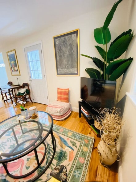 Building Photo - 3 Woodland Dr