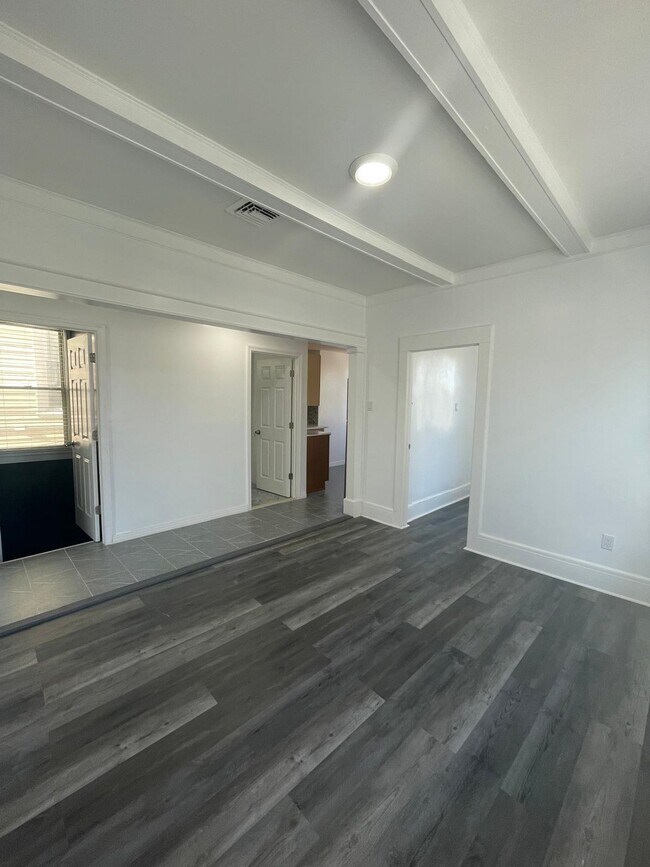 Building Photo - 114 Overlook Ave