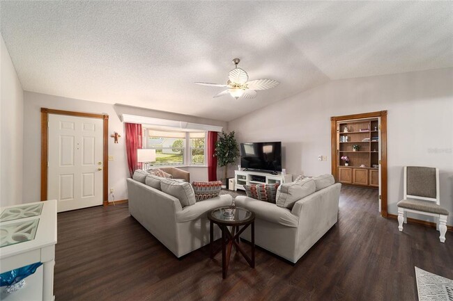Building Photo - 9438 SW 85th Ave