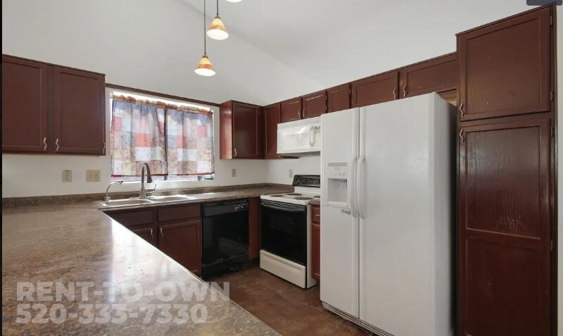 Building Photo - 4620 W Bluebell Way