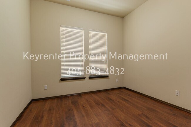 Building Photo - 2405 SW 138th St