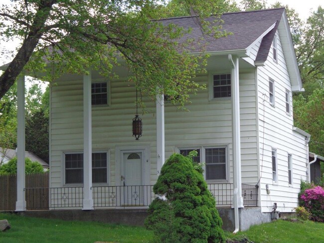Primary Photo - 314 Old Rte 304
