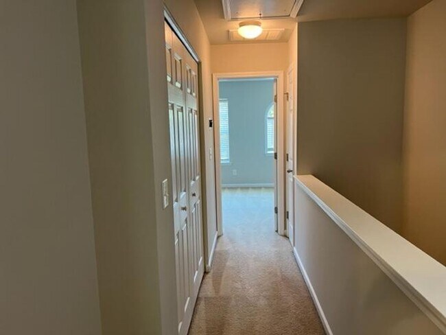 Building Photo - 3022 Berkeley Springs Pl