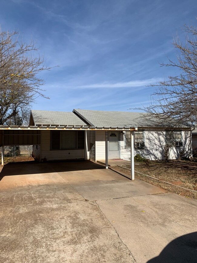 Primary Photo - 3 Bedroom home in Sweetwater!