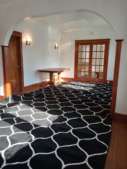 Building Photo - 1210 Erie St