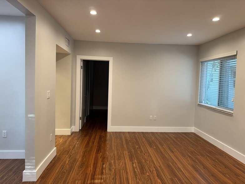 living room - 685 SW 19th Rd