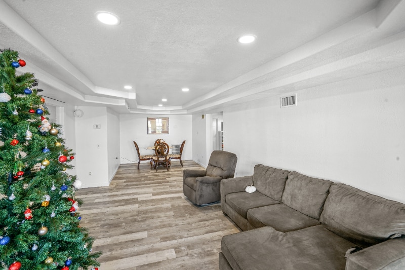 Building Photo - 571 Tilling Way