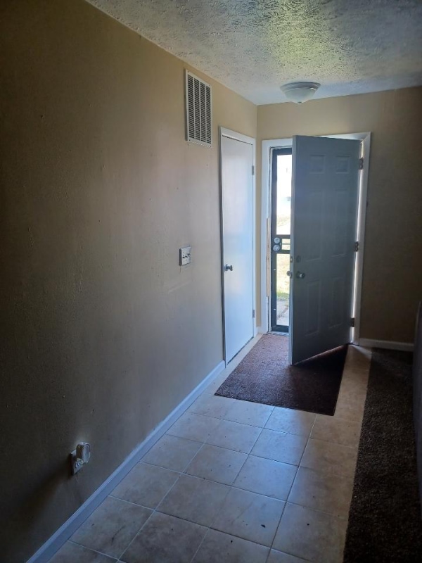 Building Photo - 1027 Haller Ave