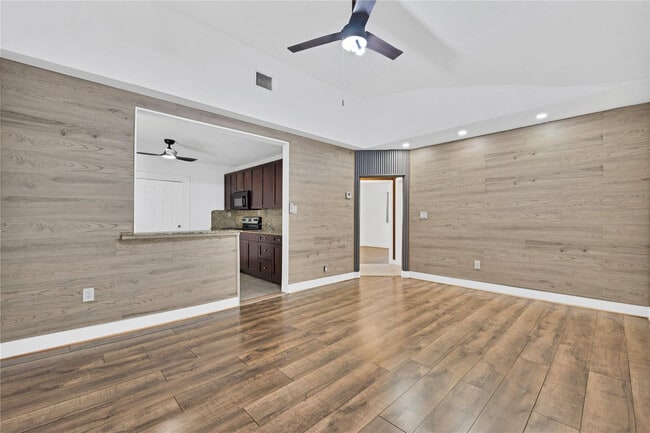 Building Photo - 1797 St