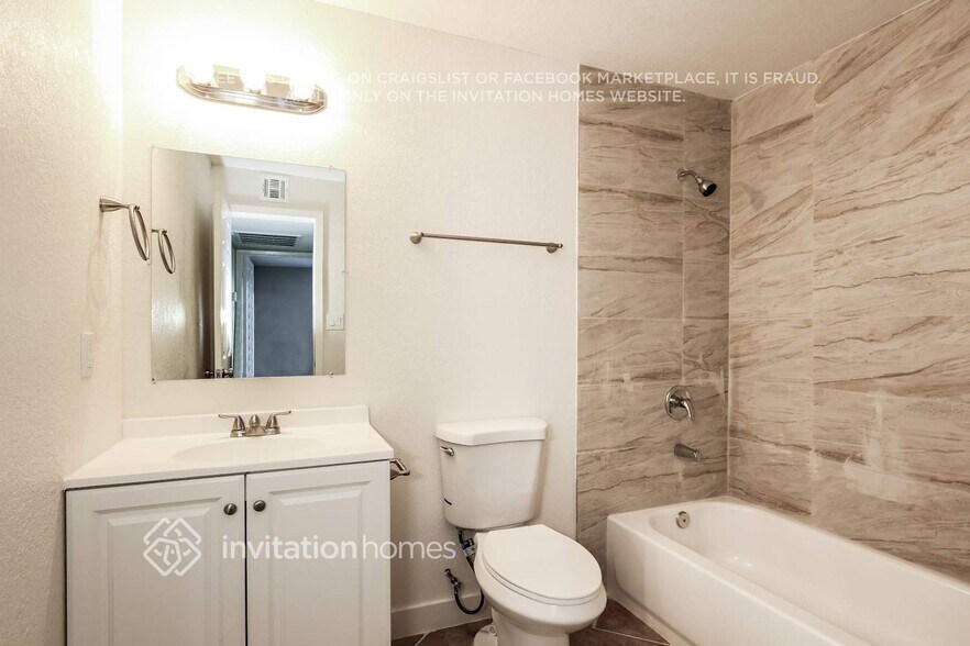 Building Photo - 4512 N 81st Dr