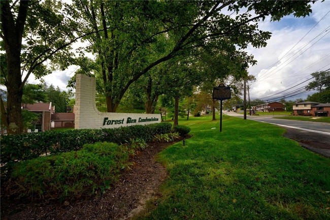 Building Photo - 1314 Forest Green Dr