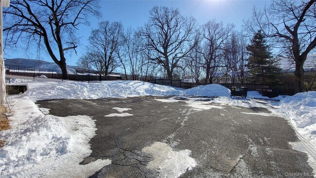 Building Photo - 139 Rombout Ave