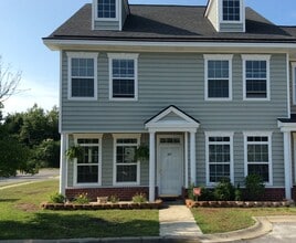 Building Photo - 601 Atkinson Dr