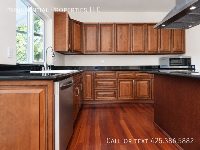 Building Photo - 1722 264th Ave NE