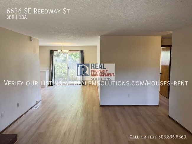 Building Photo - 6636 SE Reedway St