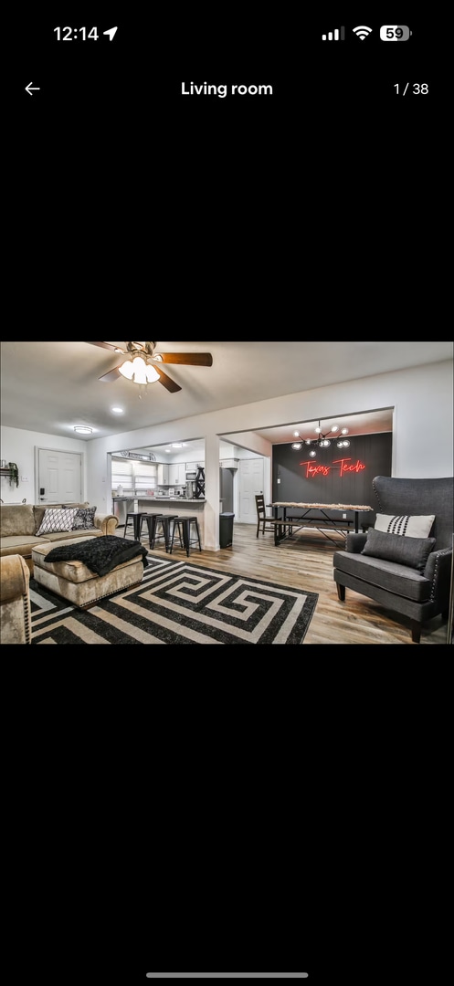 Building Photo - PRE LEASING for fall 2026! 4/3 in medical district