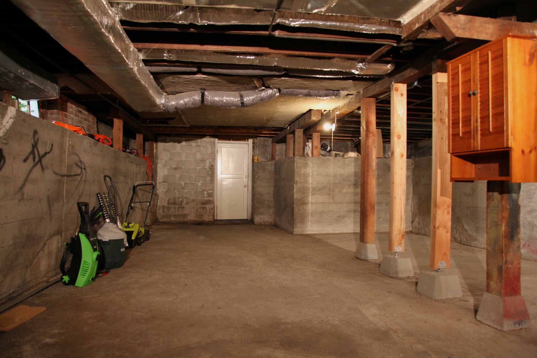 Building Photo - 915 S Adams St